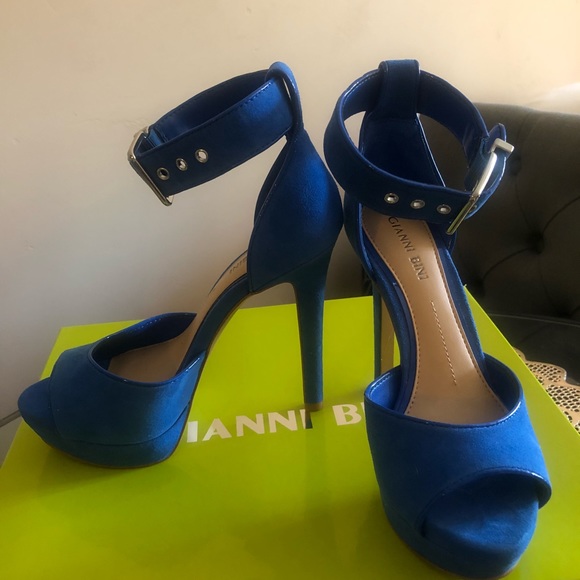 Gianni Bini High Heel Shoes, size 5.5 - Picture 4 of 8